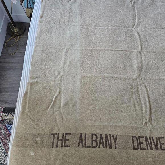 The Albany Denver Antique Wool Pendleton Hotel Blanket - Picture 3 of 12